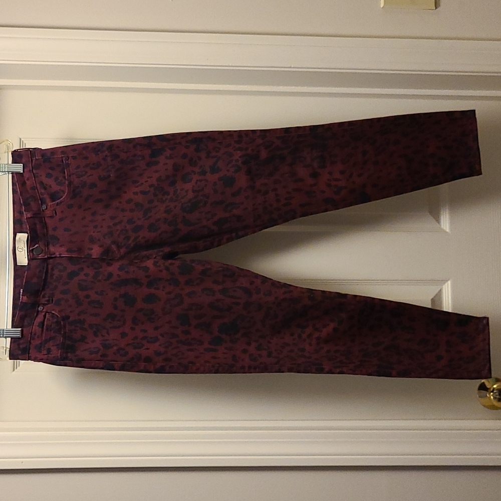 CJ by Cookie Johnson Leopard stretch jeans. A-7
